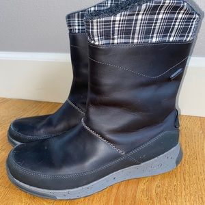 Chaco Borealis waterproof womens mid calf boots